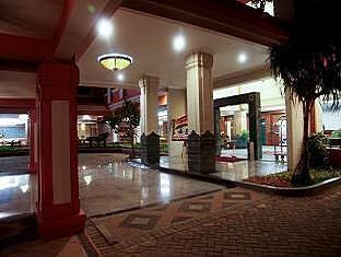 Semarak International Hotel Medan Exterior foto